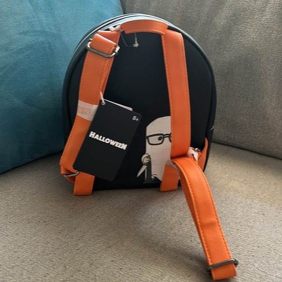 LoungeFly, HALLOWEEN Michael Meyers Backpack - Picture 4 of 13
